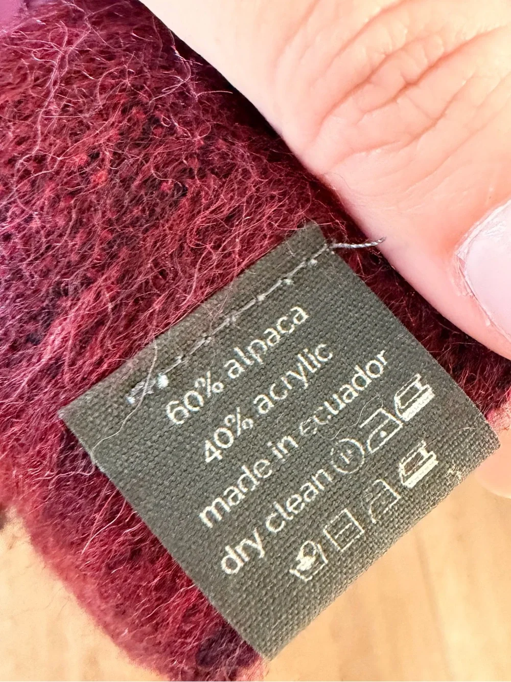 Shupaca Burgundy 60% alpaca Scarf